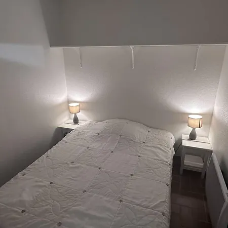 Appartement Confortable T2 Bis Aux Issambres Avec Terrasse Et Acces Piscine Et Tennis - Fr-1-768-109 Roquebrune-sur-Argens