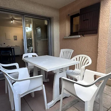 Confortable T2 Bis Aux Issambres Avec Terrasse Et Acces Piscine Et Tennis - Fr-1-768-109 Roquebrune-sur-Argens